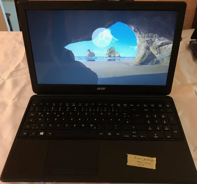 Acer A4-5000  with Radeon (TM) HD Graphic